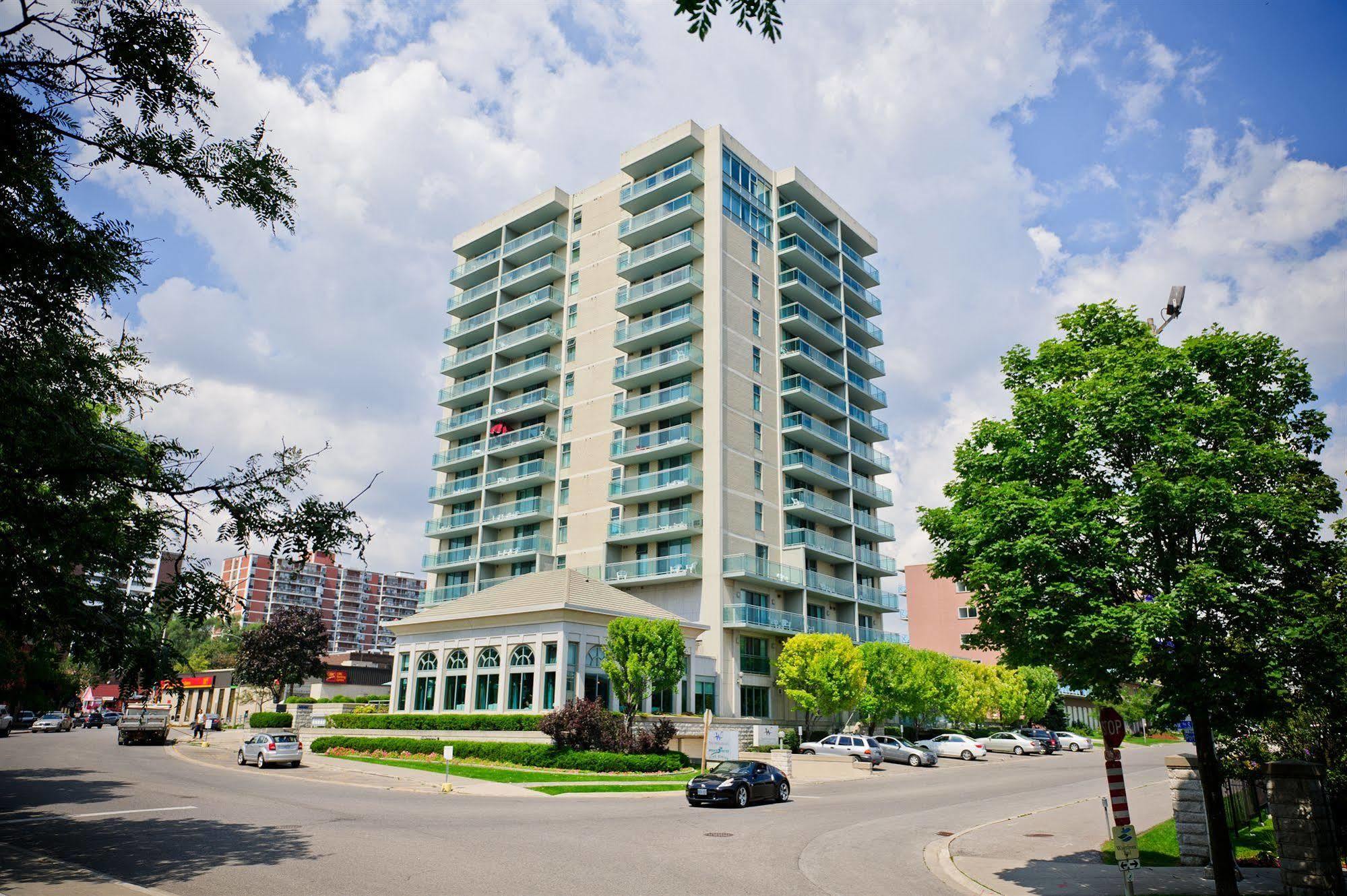 The Waterside Inn Мисисага Екстериор снимка
