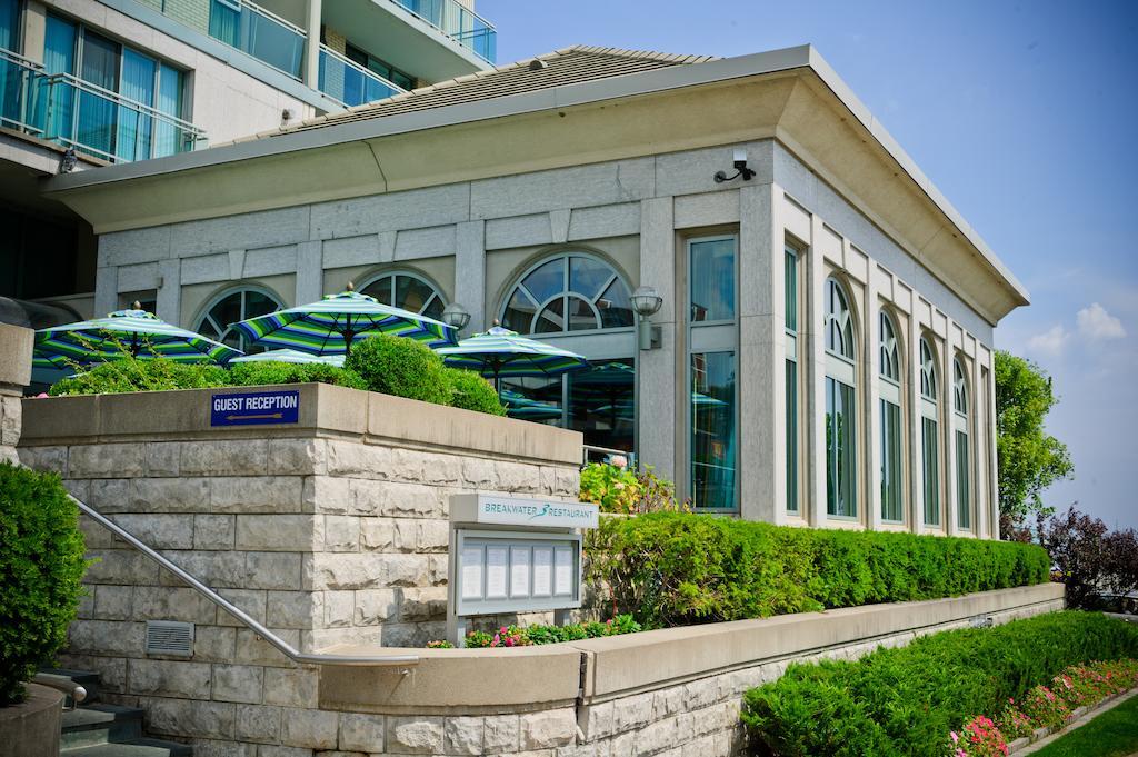 The Waterside Inn Мисисага Екстериор снимка