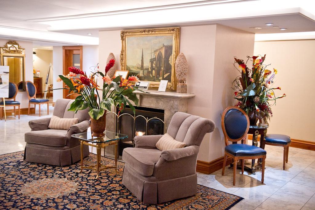The Waterside Inn Мисисага Екстериор снимка
