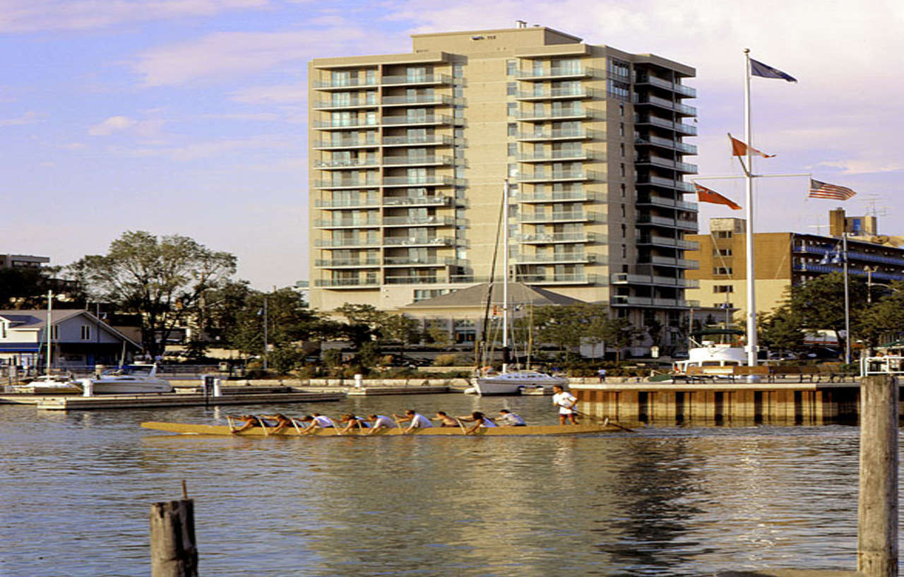 The Waterside Inn Мисисага Екстериор снимка
